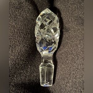 Antique art Deco lead crystal decanter stopper with faceted diamond pattern